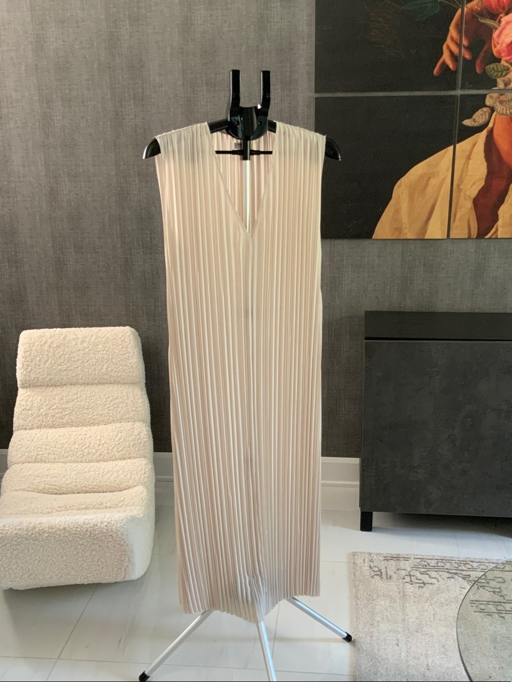 Babaton Cream Pleated Maxi Dress